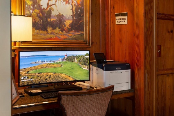 Inn and Club at Harbour Town image 24